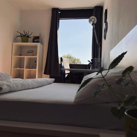 Private Room With Free Parking 科布倫茨 外观 照片