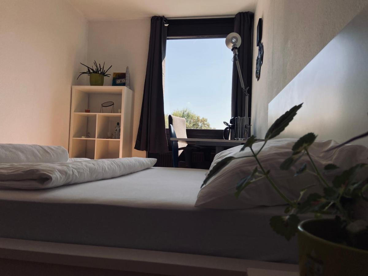 Private Room With Free Parking 科布倫茨 外观 照片